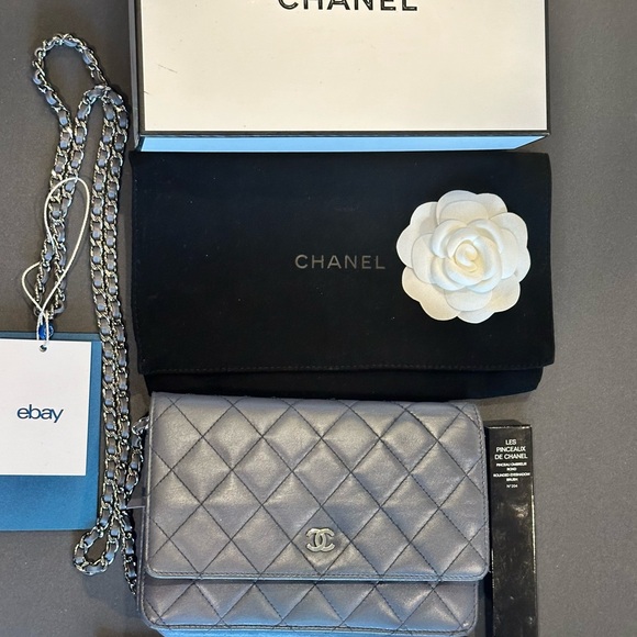CHANEL iridescent blue wallet on chain silver hardware flap bag - Picture 7 of 15
